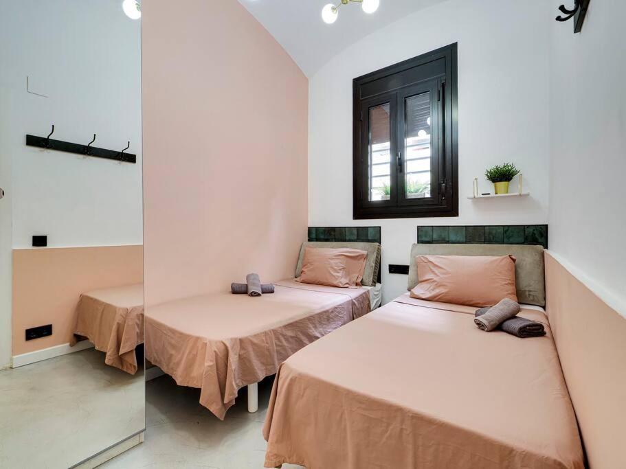 Casa Maria Townhouse- Terrace-4 Bedrooms L'Hospitalet de Llobregat Exteriér fotografie